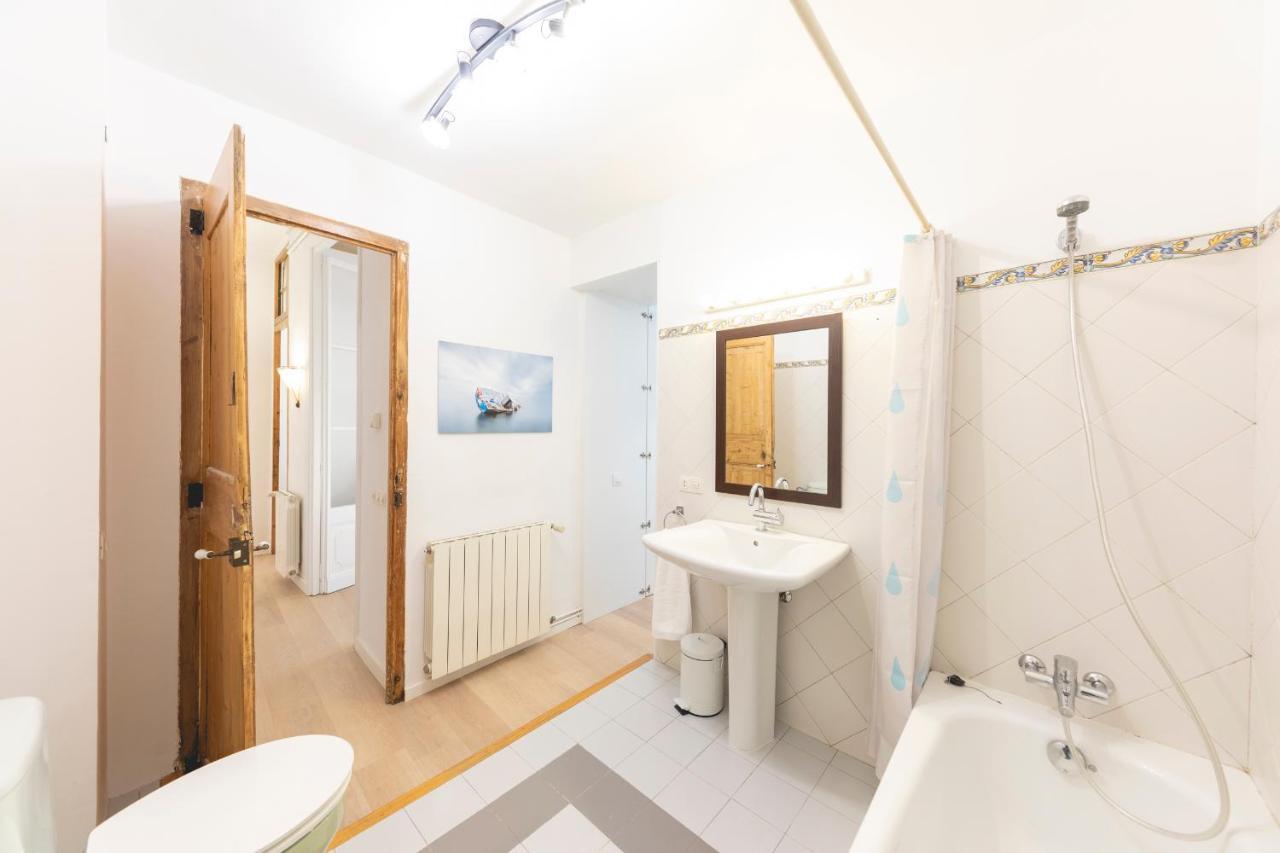 Bravissimo Plaça del Vi, Authentic Historic Apartment Gérone Extérieur photo