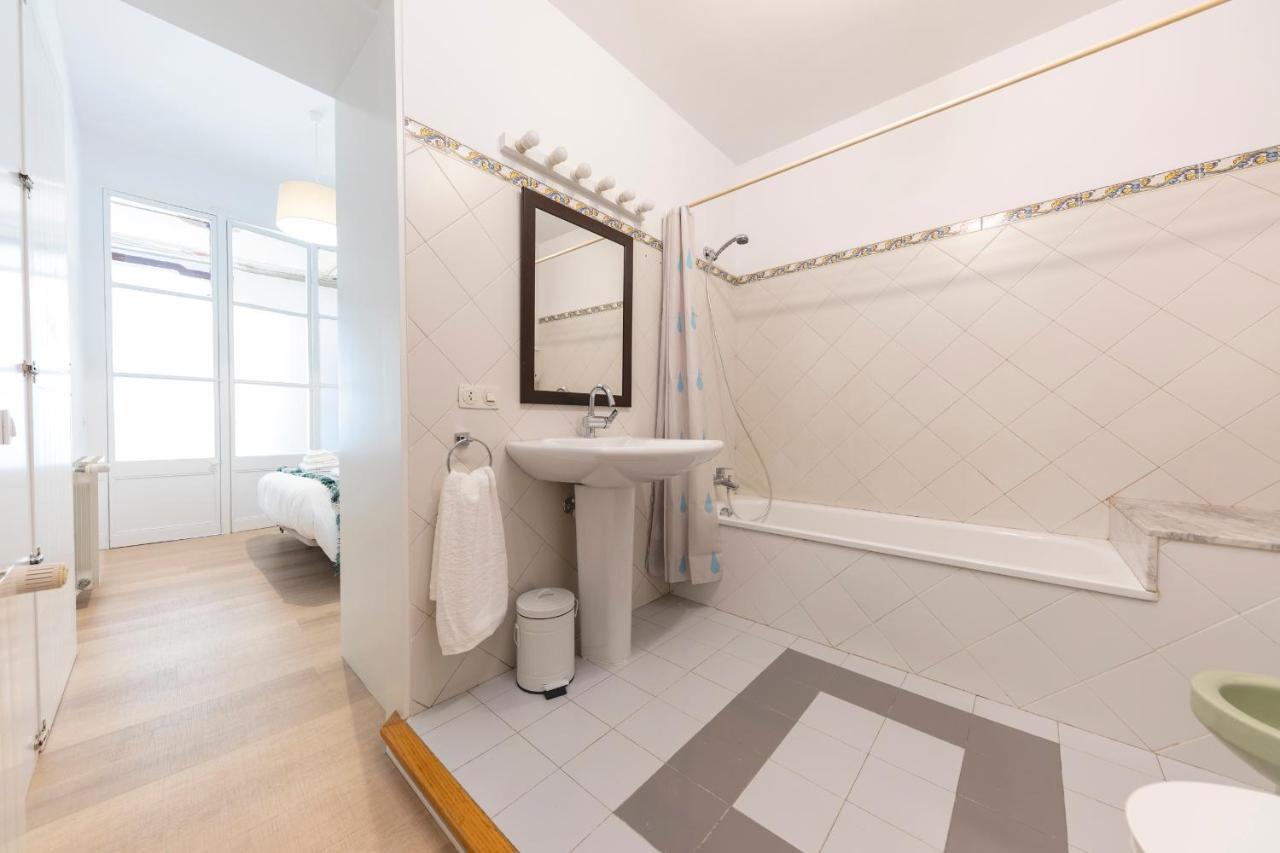 Bravissimo Plaça del Vi, Authentic Historic Apartment Gérone Extérieur photo