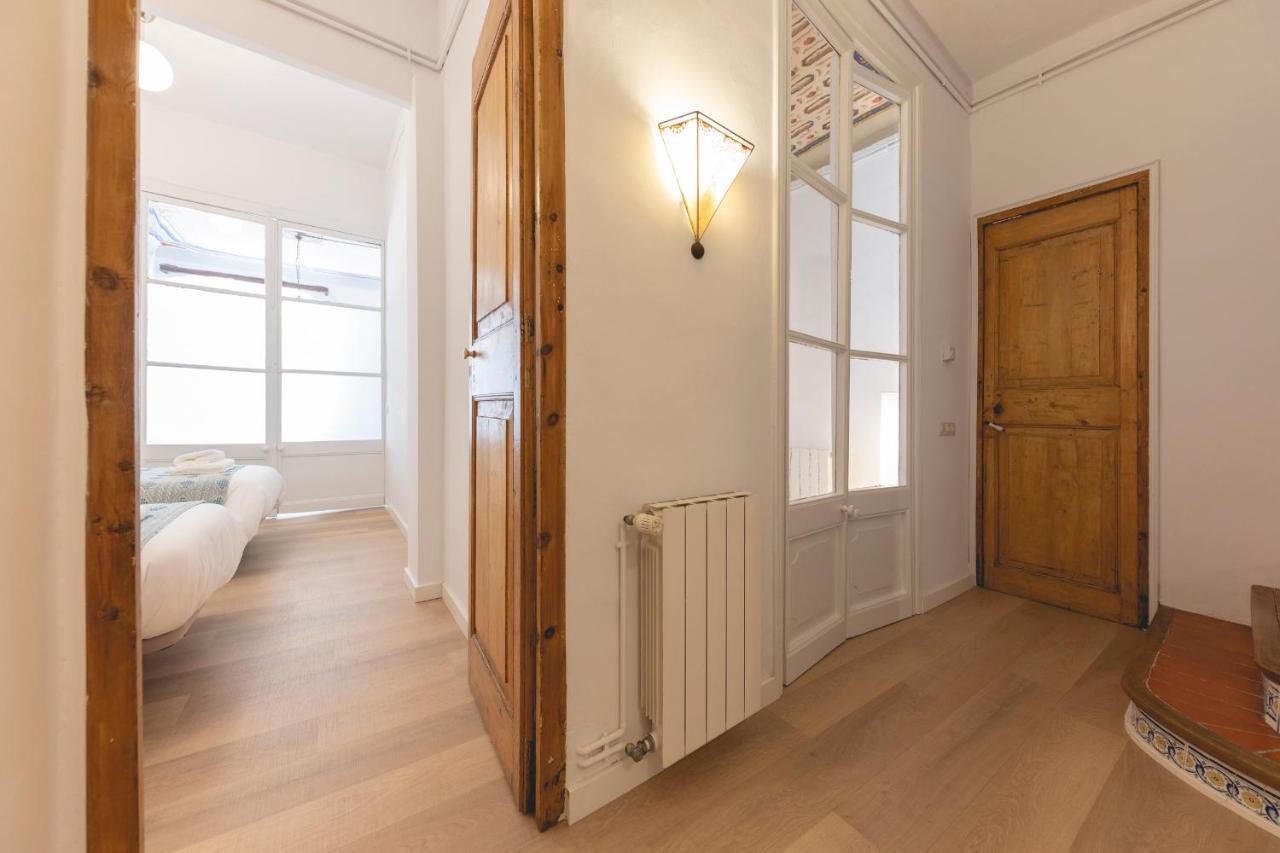 Bravissimo Plaça del Vi, Authentic Historic Apartment Gérone Extérieur photo