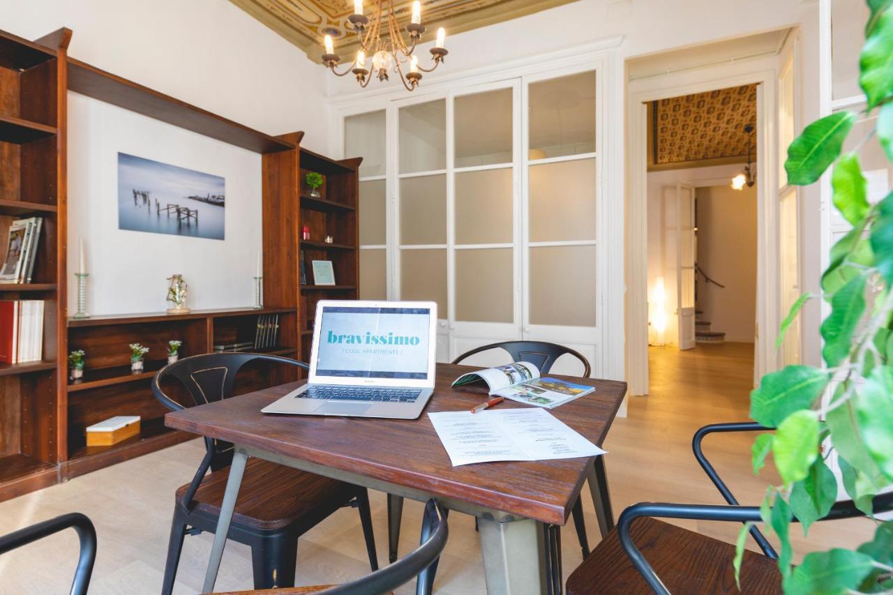 Bravissimo Plaça del Vi, Authentic Historic Apartment Gérone Extérieur photo